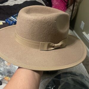 Elegant Tan Women's Fedora